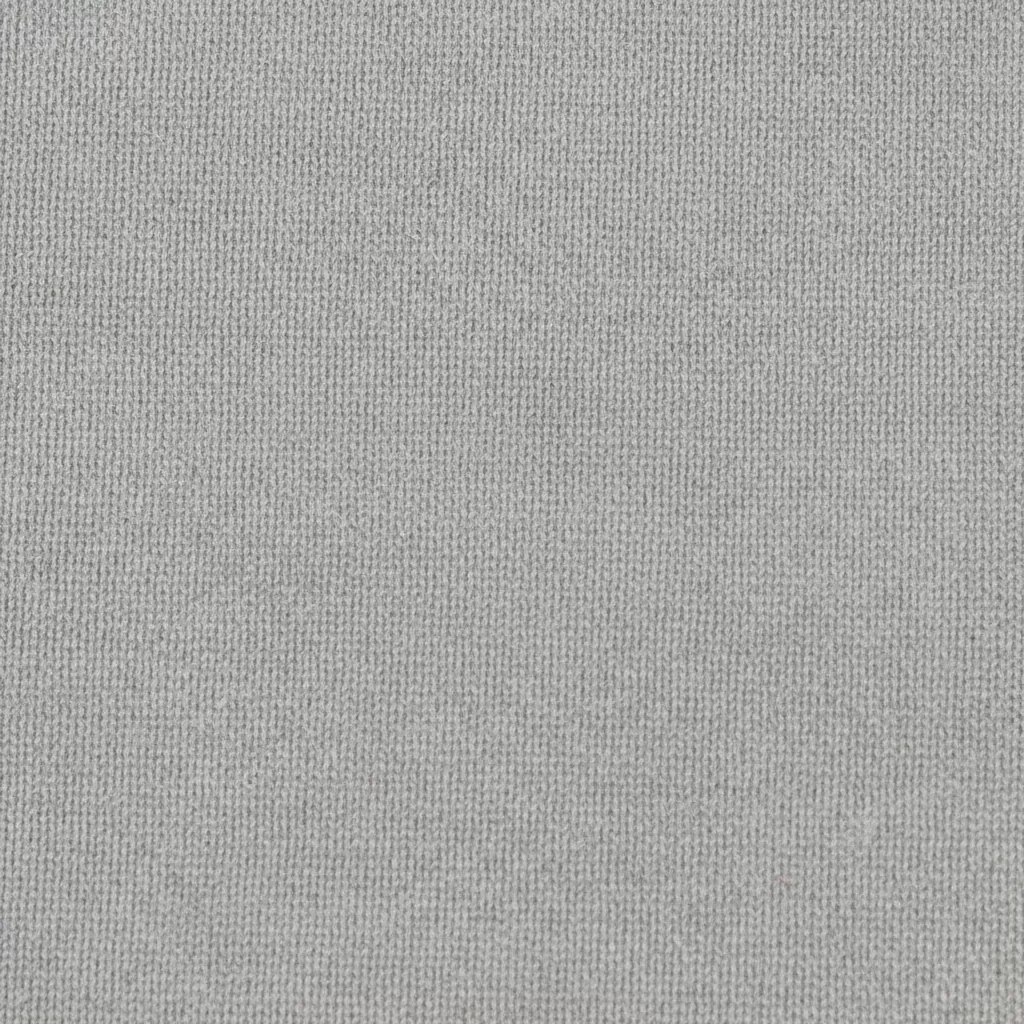 gemini_image_1770601495-1 Chất liệu vải cotton thoáng mát là tiêu chí quan trọng khi chọn mua áo thun