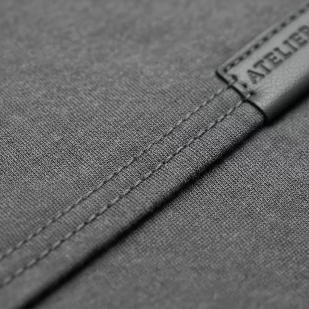 gemini_image_1770619852-1 Chất liệu vải và form dáng được tối ưu hóa cho người tiêu dùng Việt